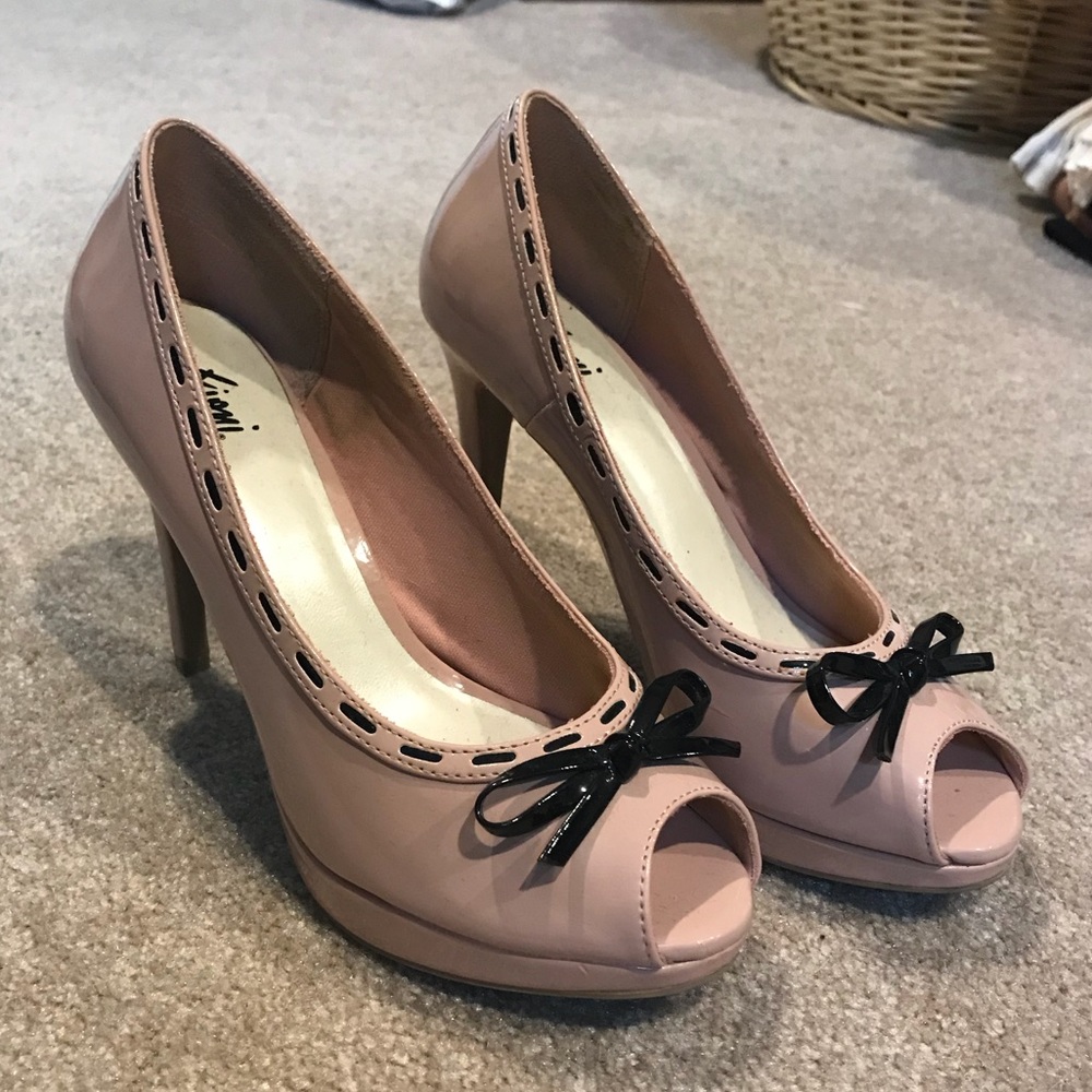 Fioni Pink & Black Heels